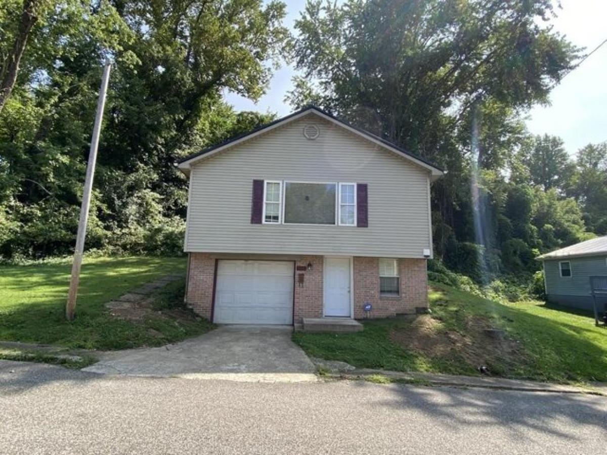 Picture of Home For Sale in Raceland, Kentucky, United States