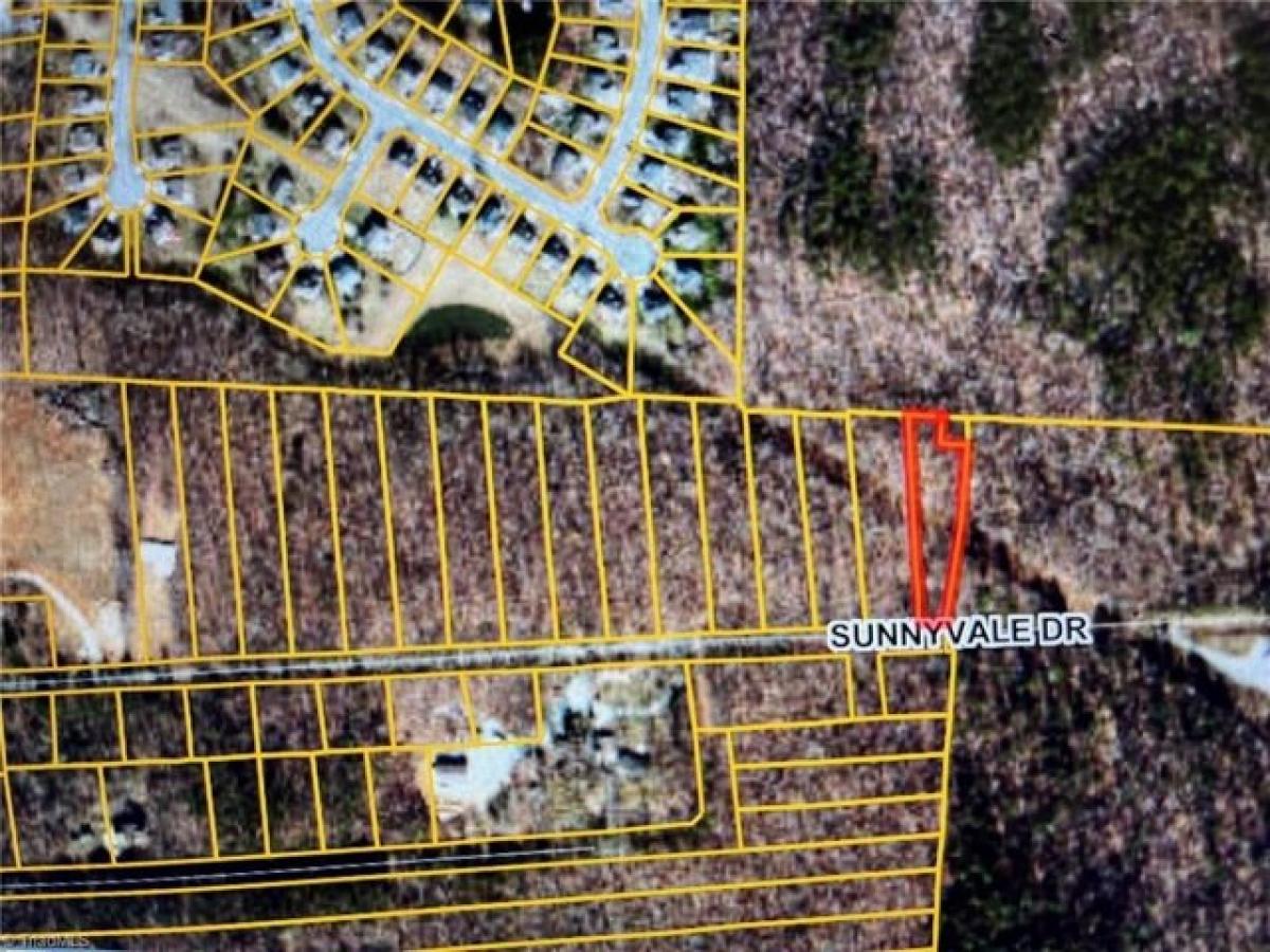 Picture of Residential Land For Sale in High Point, North Carolina, United States