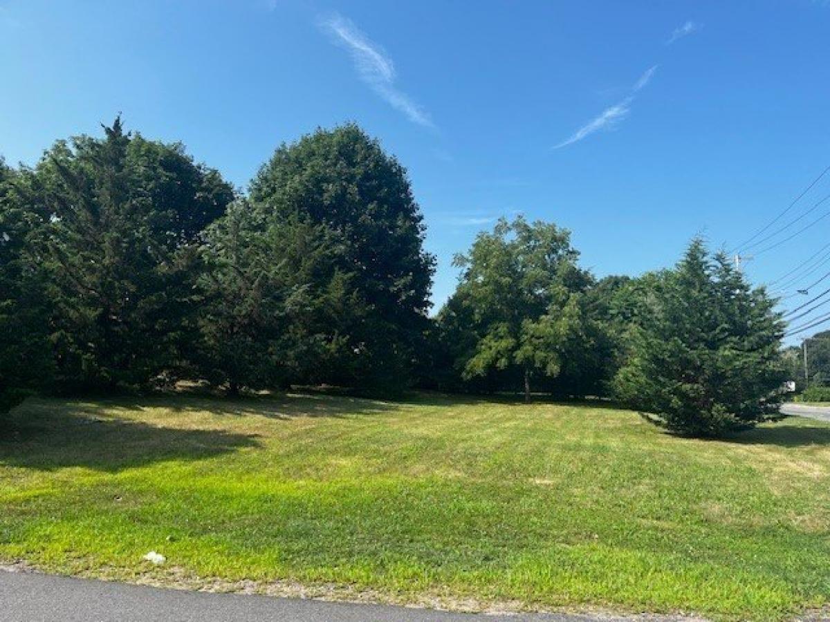 Picture of Residential Land For Sale in Mattapoisett, Massachusetts, United States