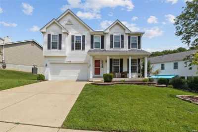 Home For Sale in Ballwin, Missouri