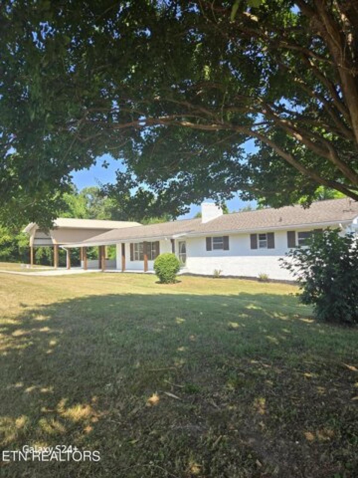 Picture of Home For Sale in Clinton, Tennessee, United States