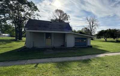 Home For Sale in Atwood, Illinois