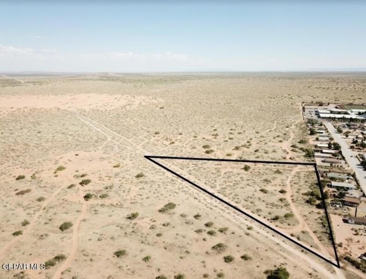 Picture of Residential Land For Sale in El Paso, Texas, United States