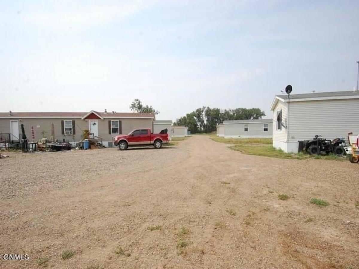 Picture of Home For Sale in Fairview, Montana, United States