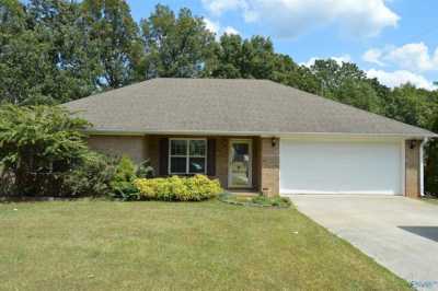 Home For Sale in Trinity, Alabama