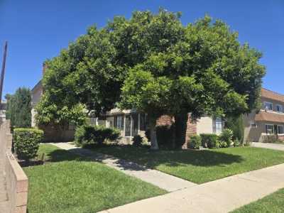 Apartment For Rent in Glendora, California