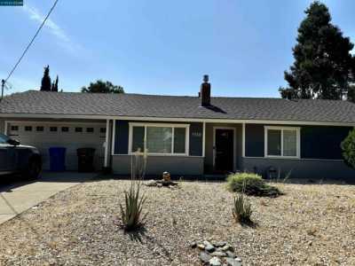 Home For Rent in Concord, California