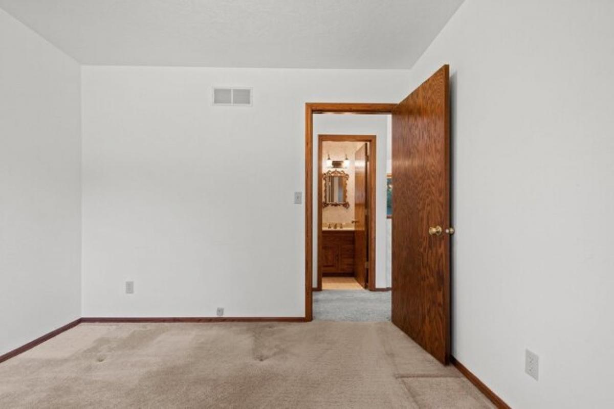 Picture of Home For Sale in De Pere, Wisconsin, United States