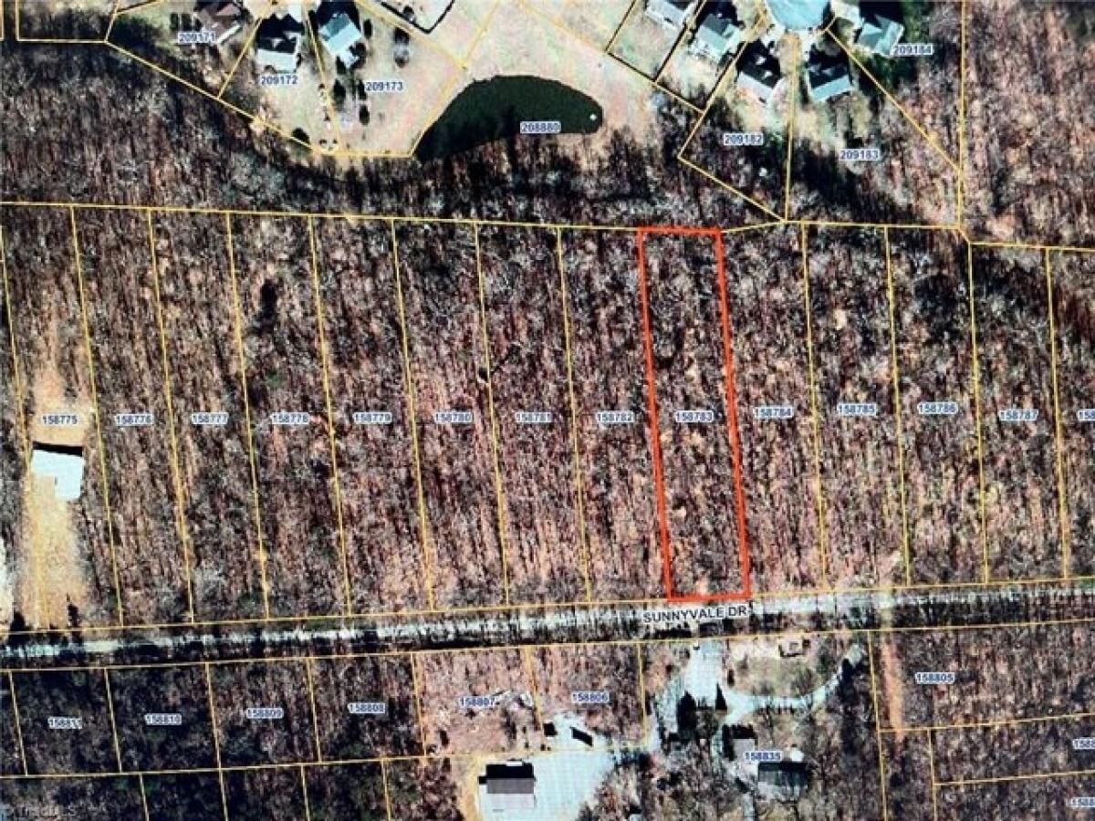 Picture of Residential Land For Sale in High Point, North Carolina, United States