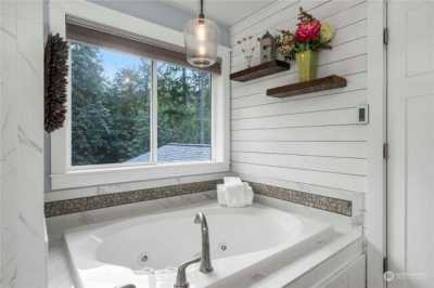 Home For Sale in Maple Valley, Washington