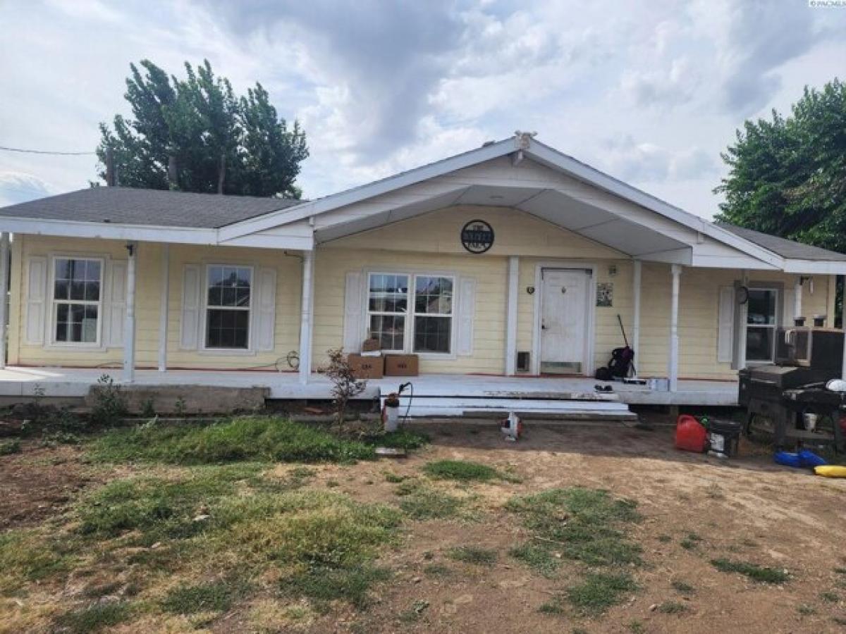 Picture of Home For Sale in Prosser, Washington, United States