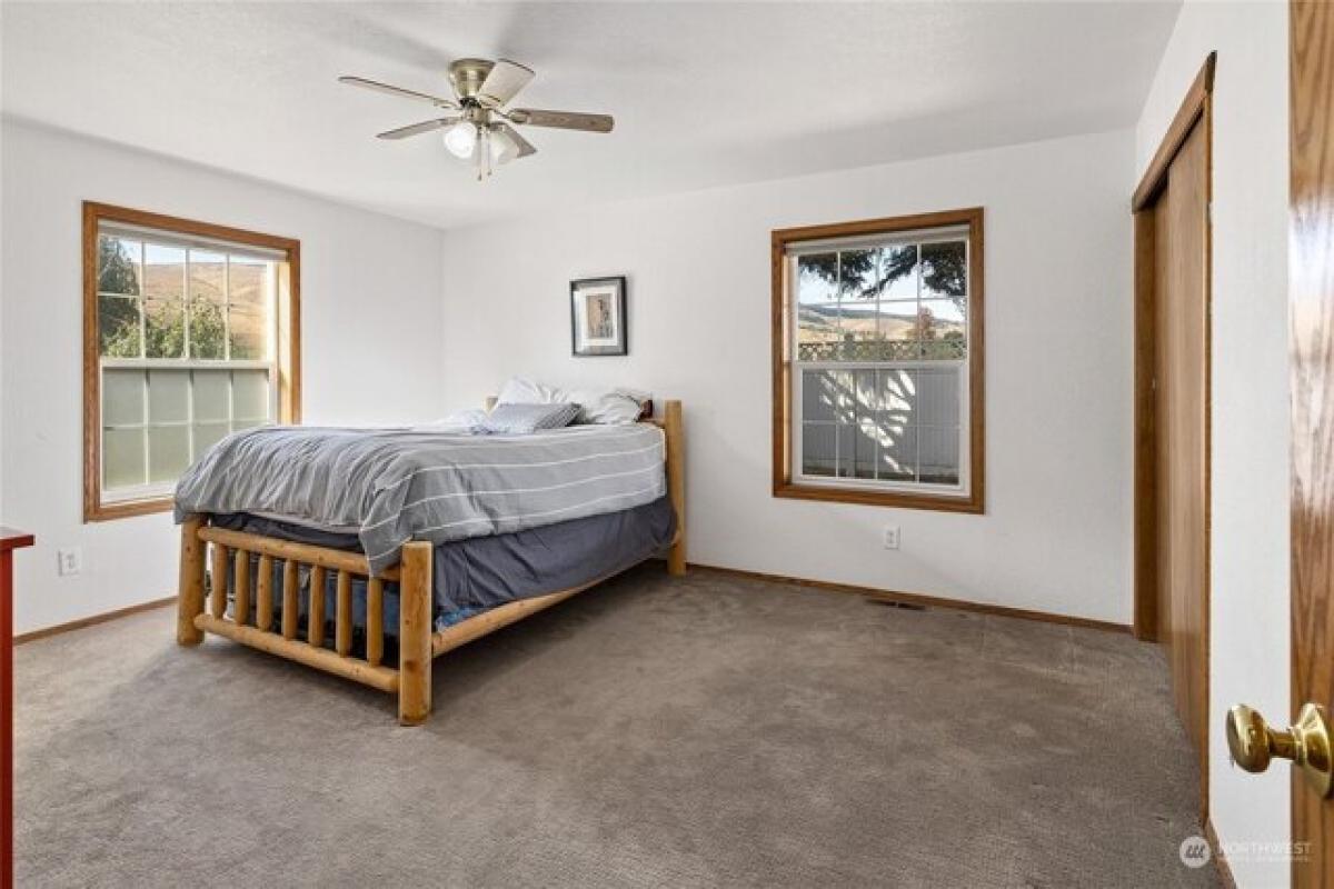 Picture of Home For Sale in Ellensburg, Washington, United States