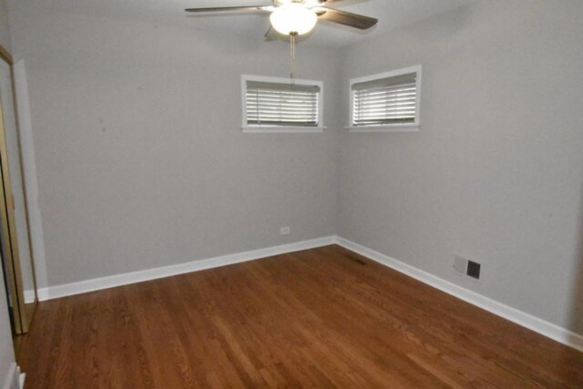 Picture of Home For Rent in Niles, Illinois, United States