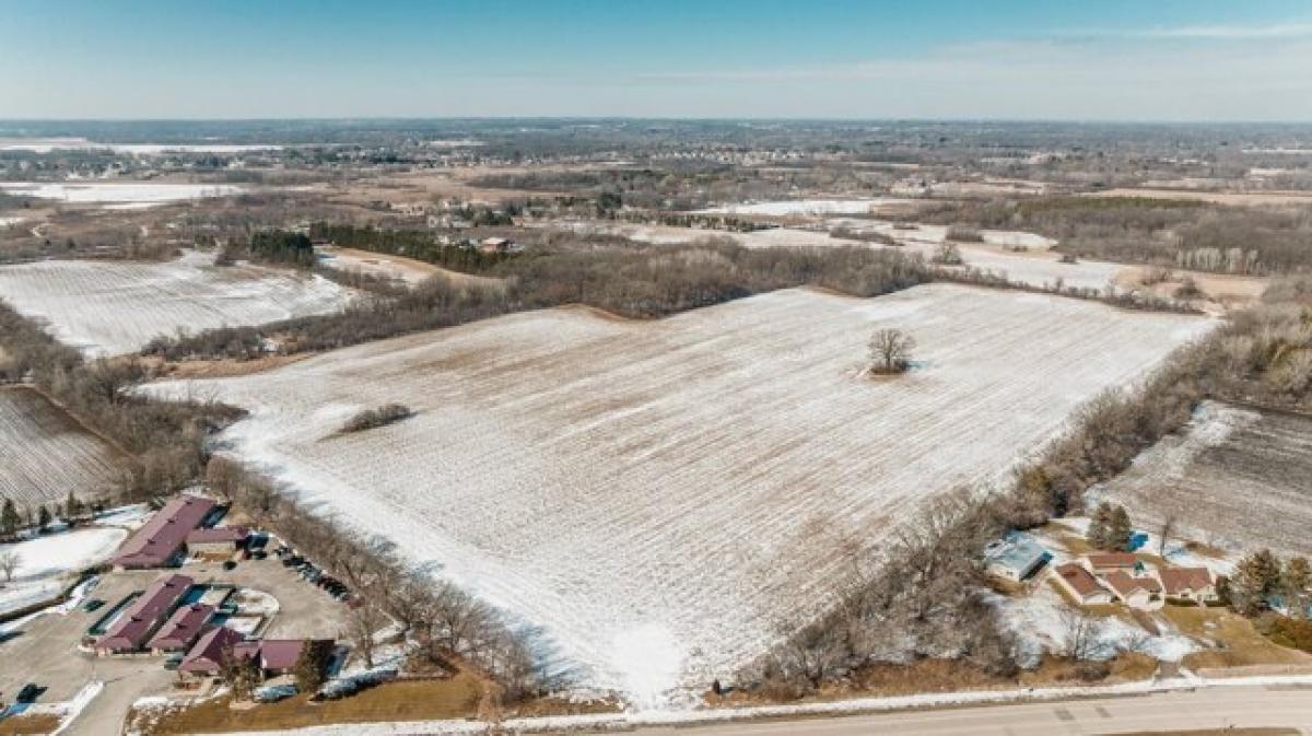 Picture of Residential Land For Sale in Franklin, Wisconsin, United States