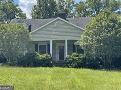 Home For Sale in Thomaston, Georgia