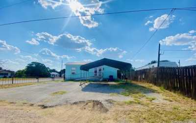 Home For Sale in Dilley, Texas