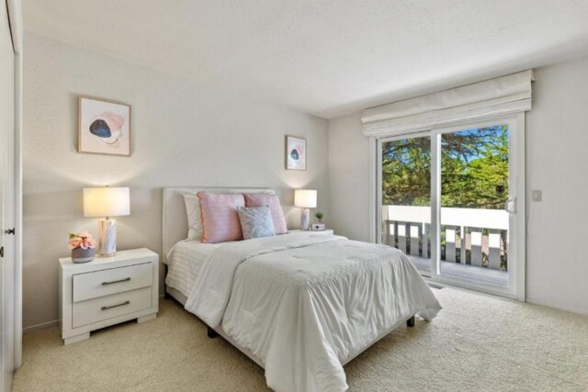 Picture of Home For Sale in Pebble Beach, California, United States