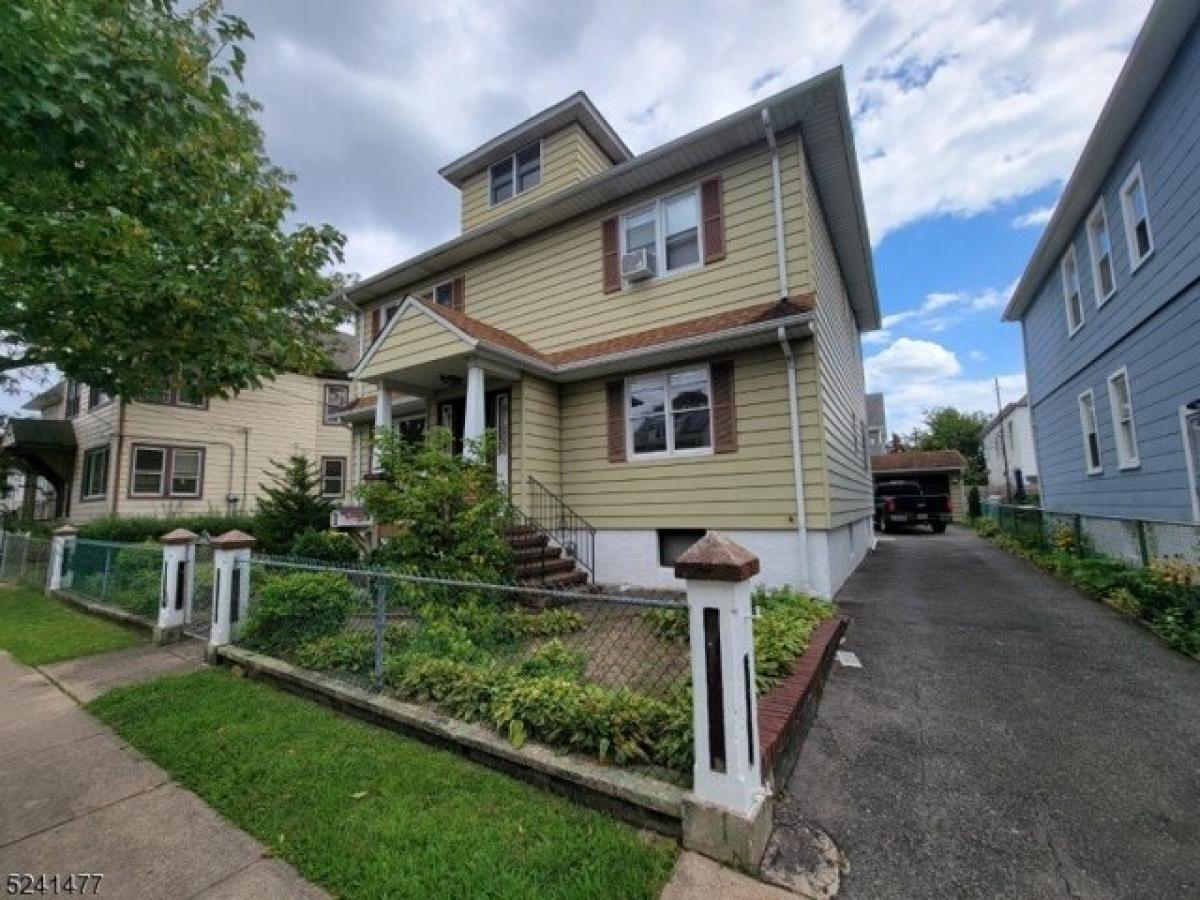 Picture of Home For Rent in Clifton, New Jersey, United States