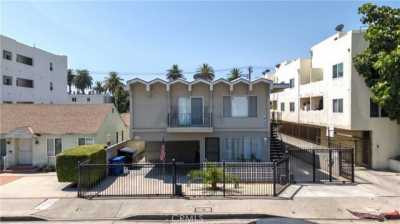 Home For Sale in Van Nuys, California