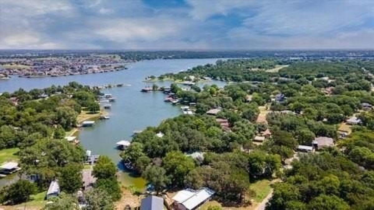 Picture of Residential Land For Sale in Granbury, Texas, United States