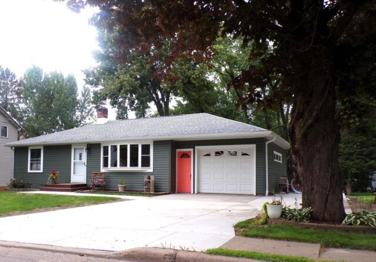 Picture of Home For Sale in Loyal, Wisconsin, United States