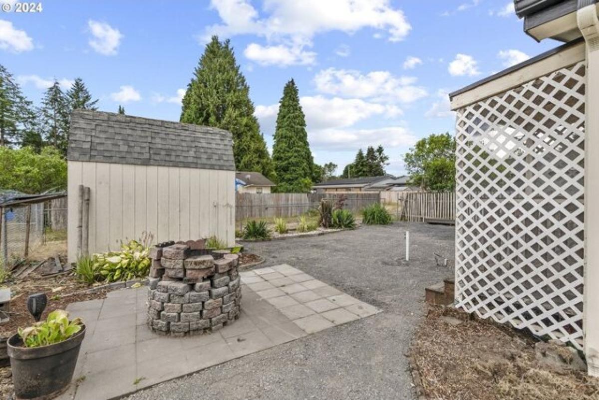 Picture of Home For Sale in Castle Rock, Washington, United States