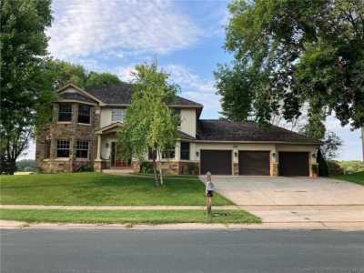 Home For Sale in Eden Prairie, Minnesota