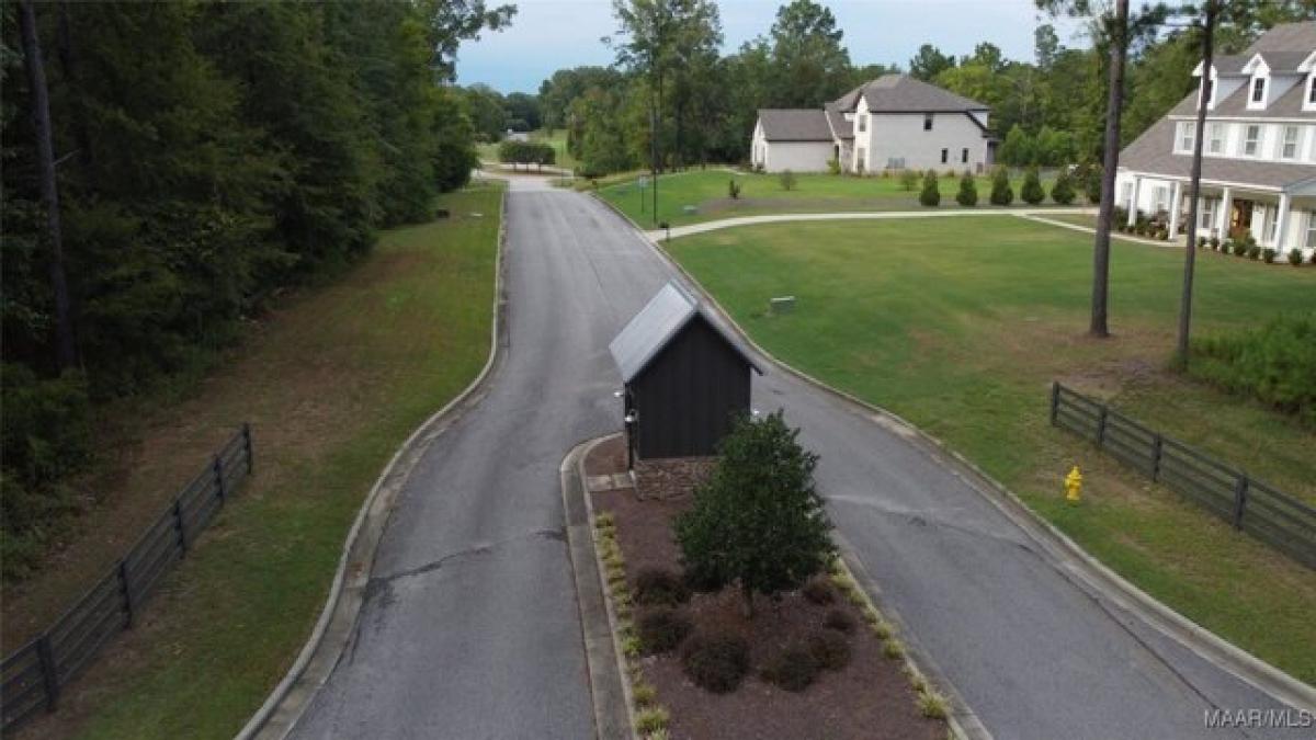 Picture of Residential Land For Sale in Pike Road, Alabama, United States