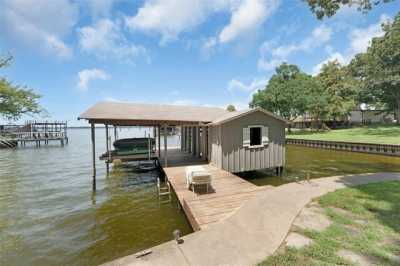 Home For Sale in Mabank, Texas