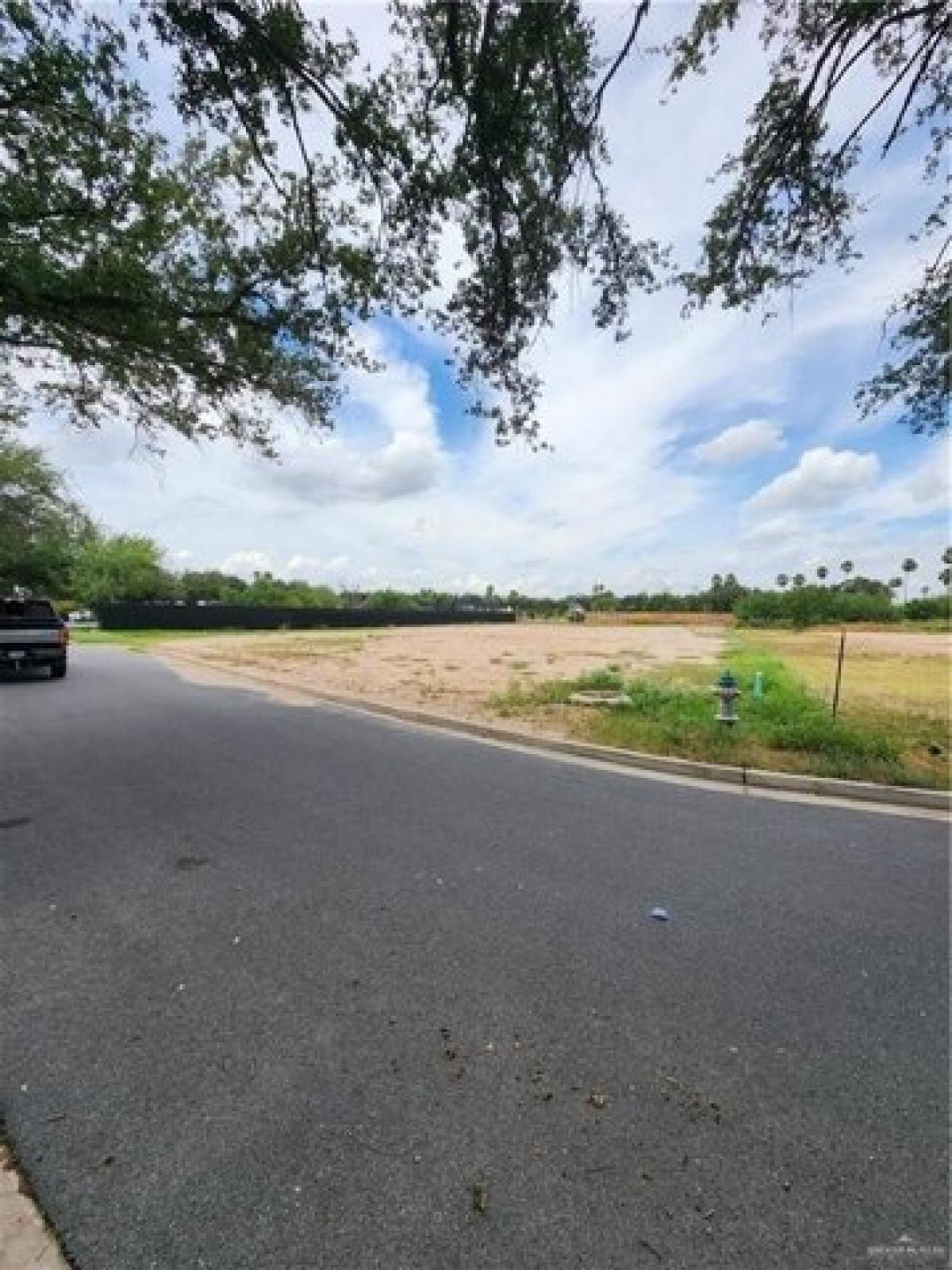 Picture of Residential Land For Sale in McAllen, Texas, United States