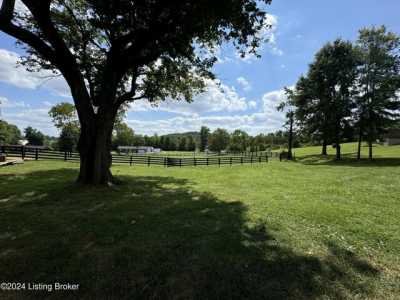 Home For Sale in Brooks, Kentucky