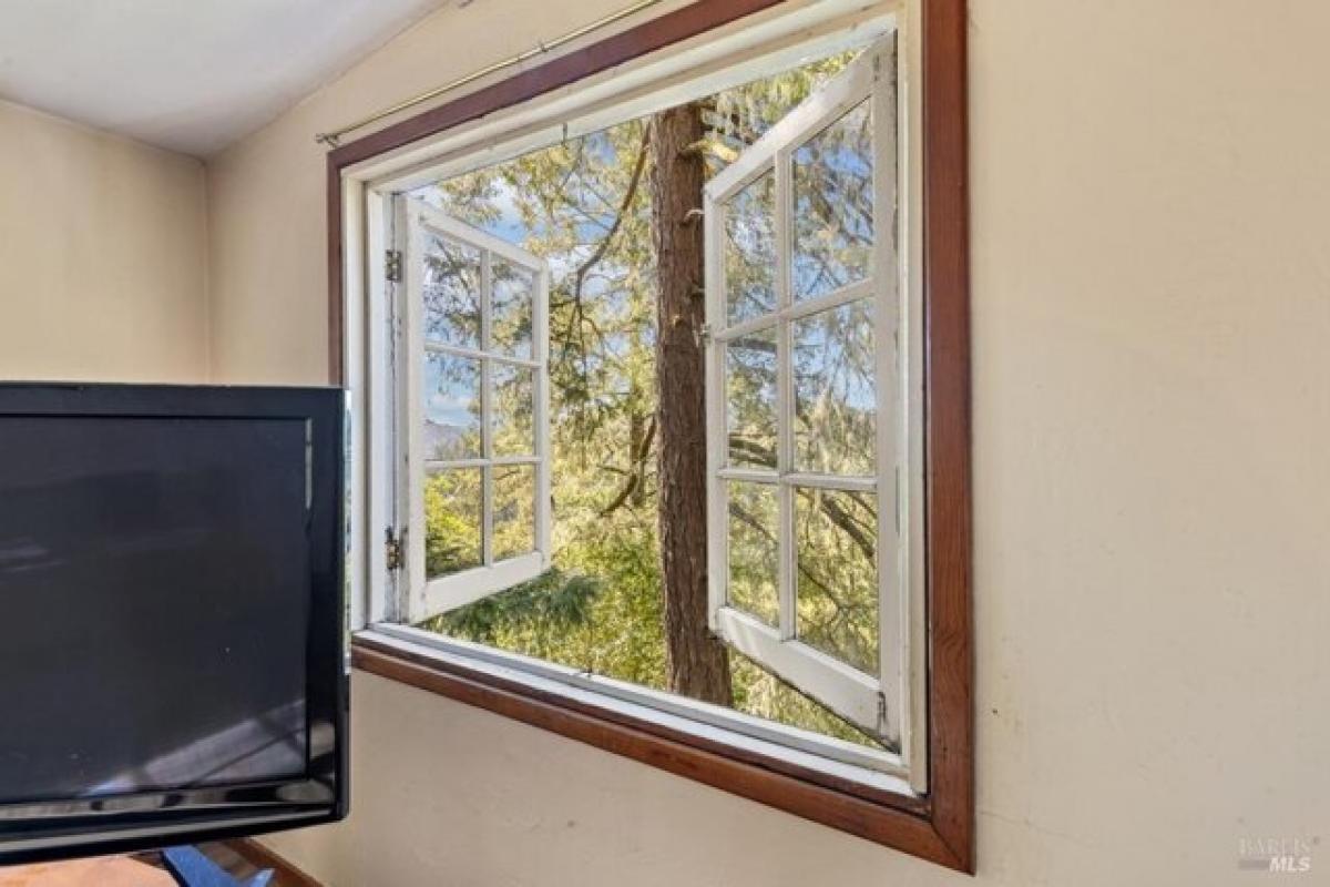 Picture of Home For Sale in Guerneville, California, United States