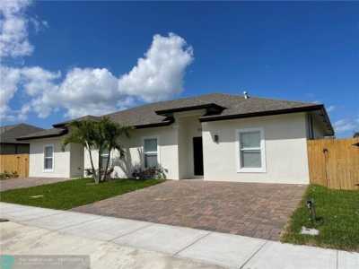 Home For Rent in Riviera Beach, Florida