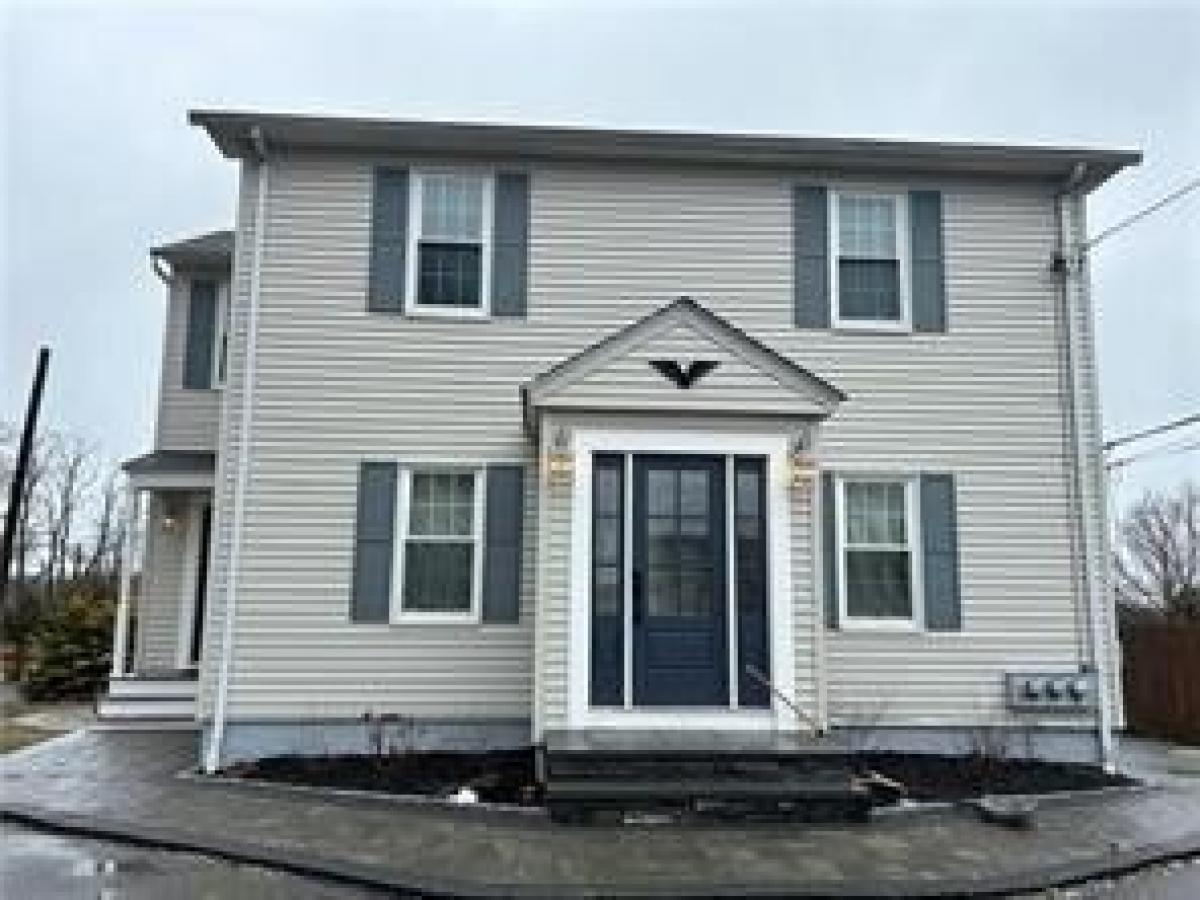 Picture of Apartment For Rent in Bristol, Rhode Island, United States