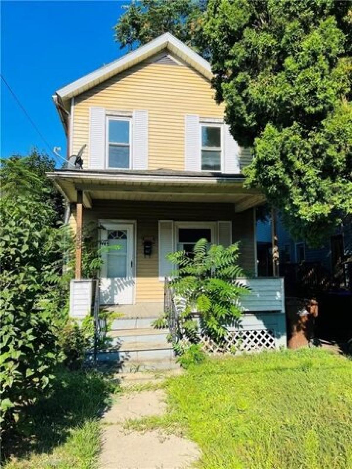 Picture of Home For Sale in Sharon, Pennsylvania, United States