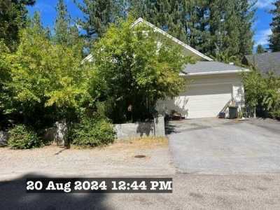 Home For Sale in Blairsden, California