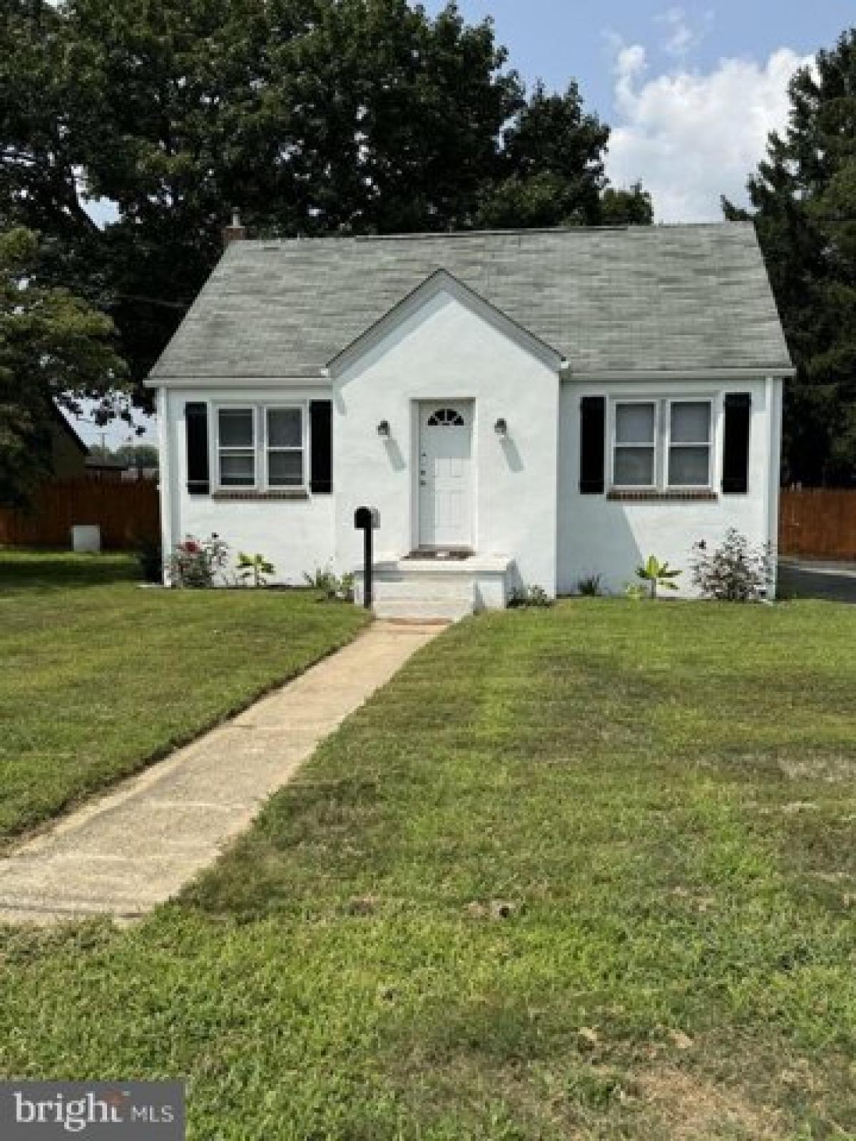 Picture of Home For Sale in Williamstown, New Jersey, United States