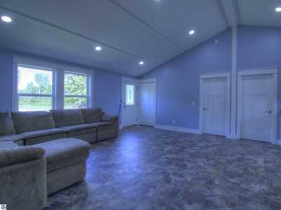 Home For Sale in Vestaburg, Michigan