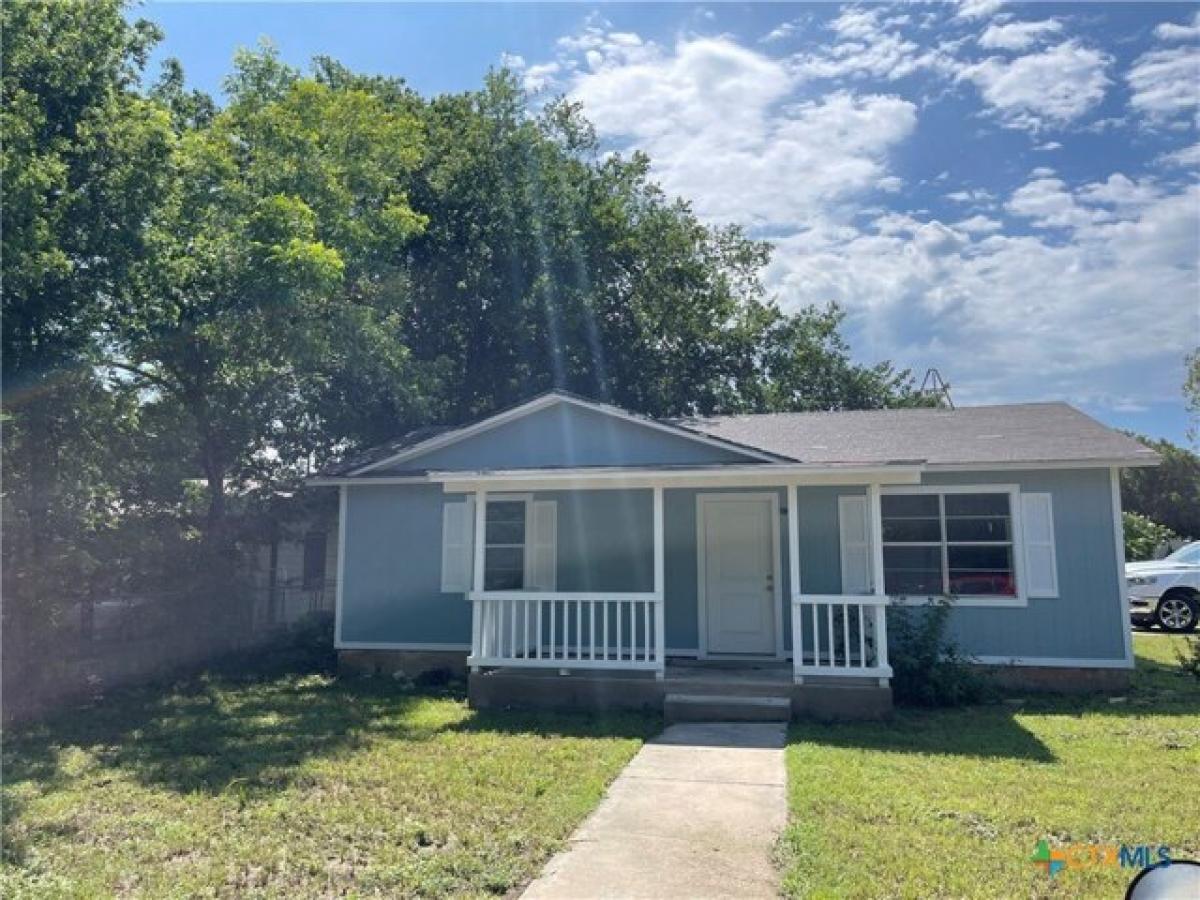 Picture of Home For Sale in Lampasas, Texas, United States