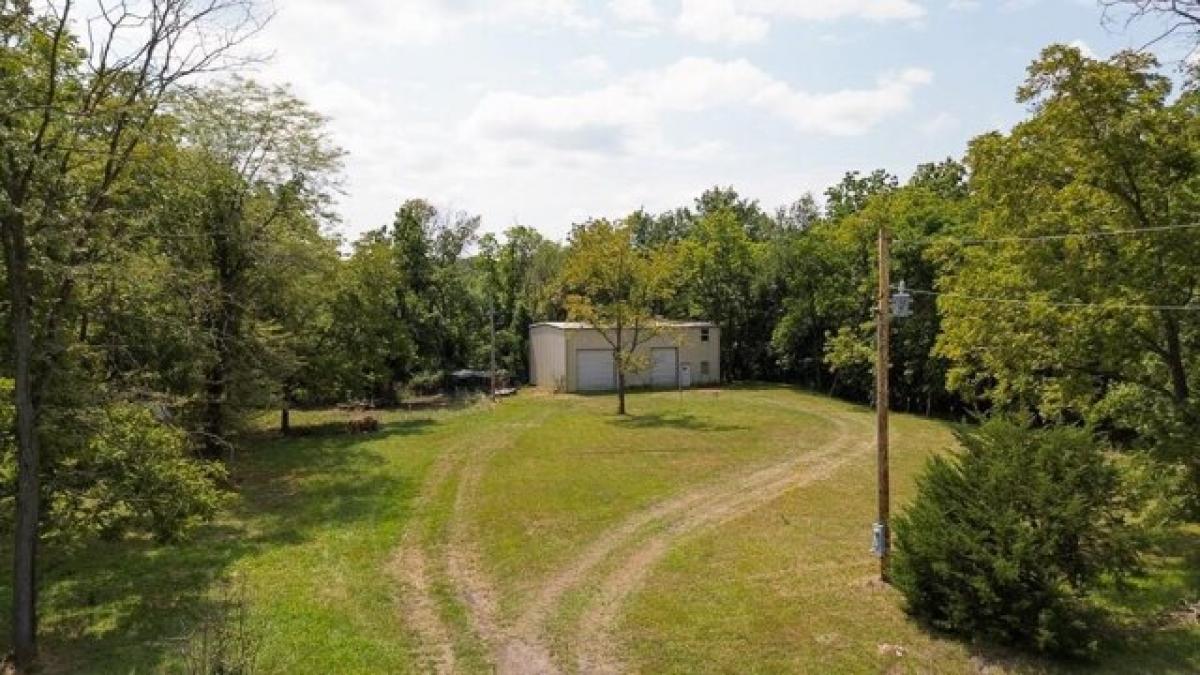 Picture of Residential Land For Sale in Oak Grove, Missouri, United States