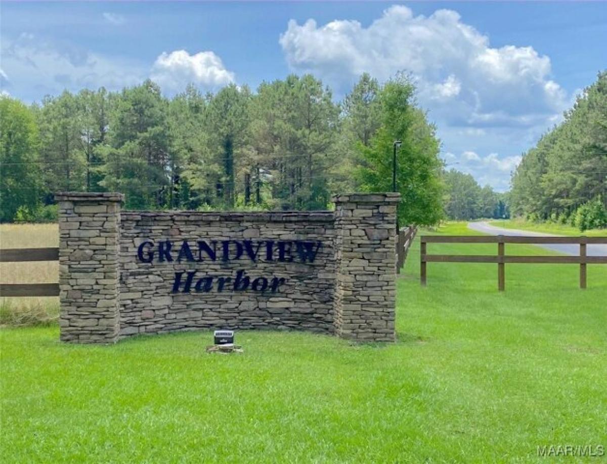 Picture of Residential Land For Sale in Prattville, Alabama, United States