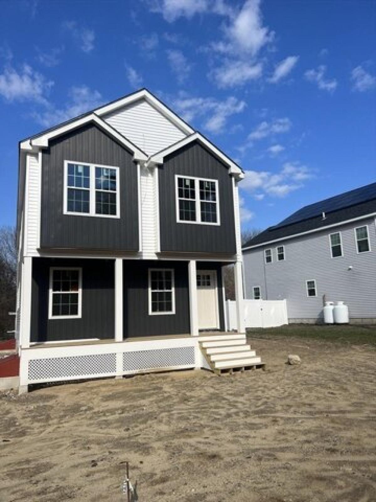 Picture of Home For Sale in Warren, Massachusetts, United States