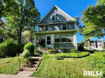 Home For Sale in Rock Island, Illinois