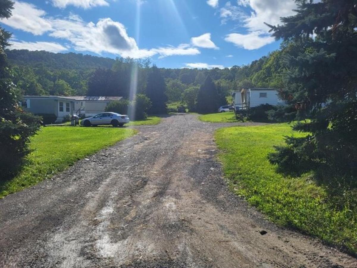 Picture of Home For Sale in Beaver Dams, New York, United States