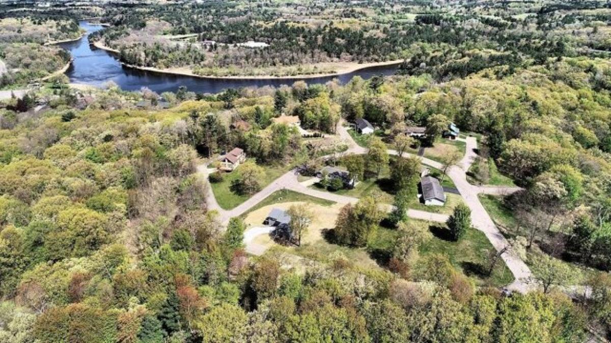 Picture of Residential Land For Sale in Baraboo, Wisconsin, United States