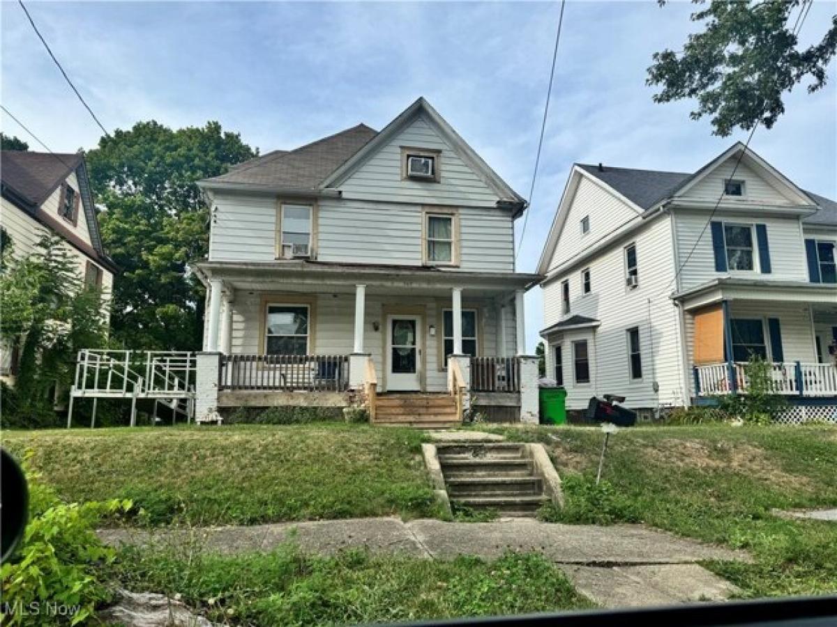 Picture of Home For Sale in Alliance, Ohio, United States