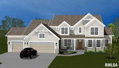 Home For Sale in Bettendorf, Iowa