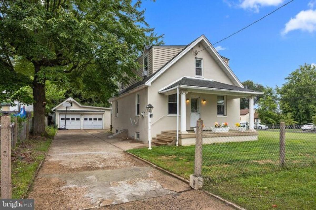 Picture of Home For Sale in Bensalem, Pennsylvania, United States