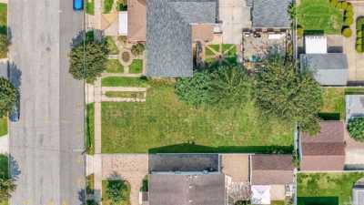 Residential Land For Sale in Mineola, New York