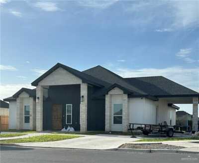 Home For Sale in Weslaco, Texas